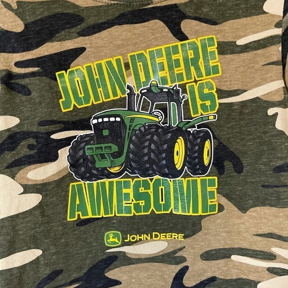 John Deere camouflage shirt with Tractor - Picture 7 of 11